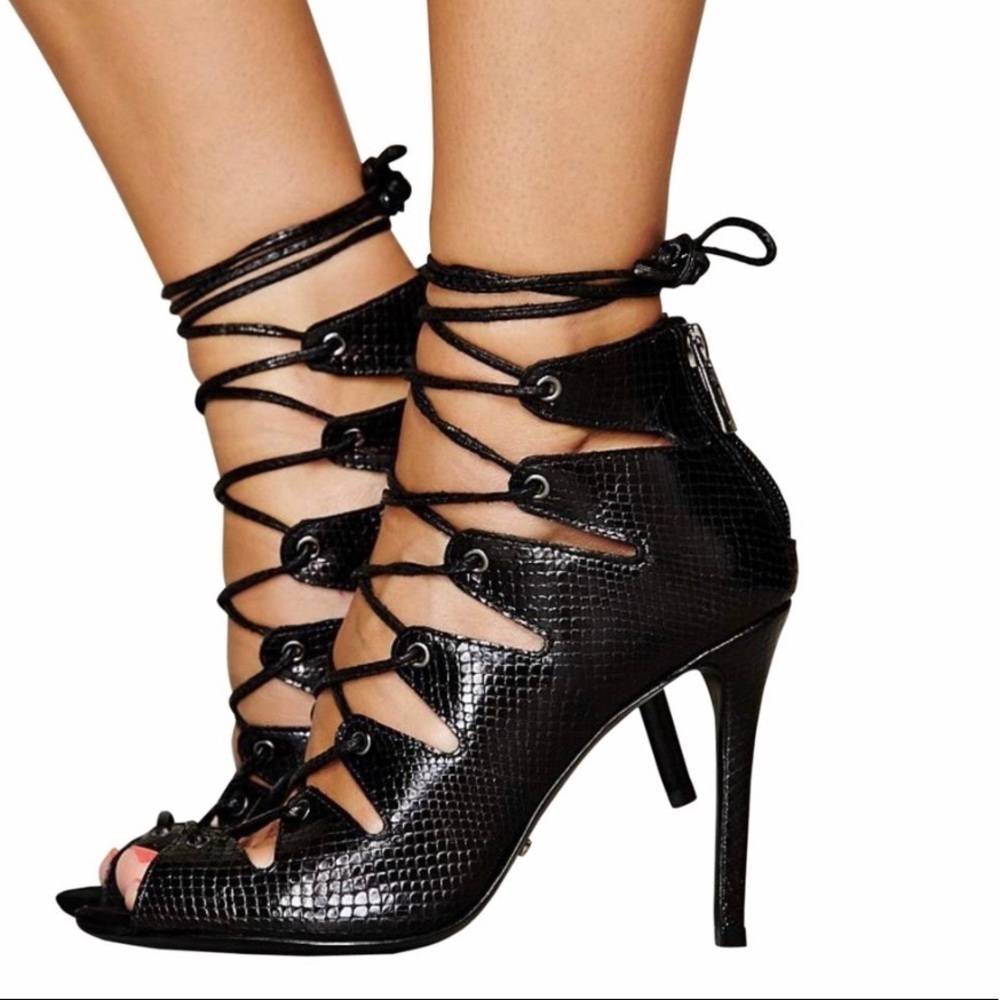 Schultz basket lace up sandals